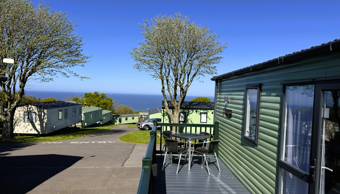 Super Luxury Caravans (2 Bed)