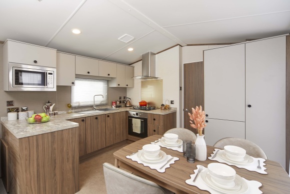 Super Luxury Caravan (3 Bed) image