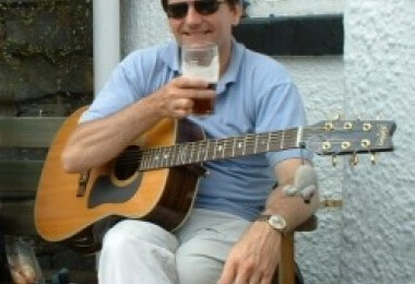 Live Music - Kevin Smith AKA 'The Man in Black'