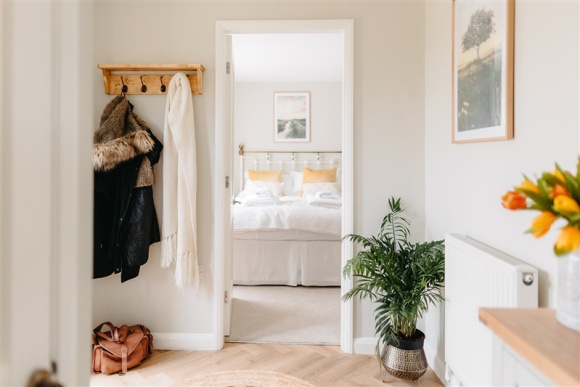 Lemon Cottage Entrance/Hallway