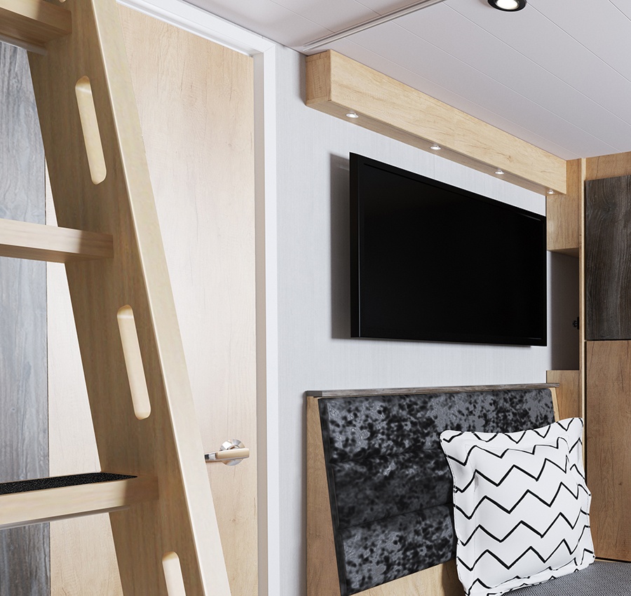 S-Pod 6 rear lounge/dining area