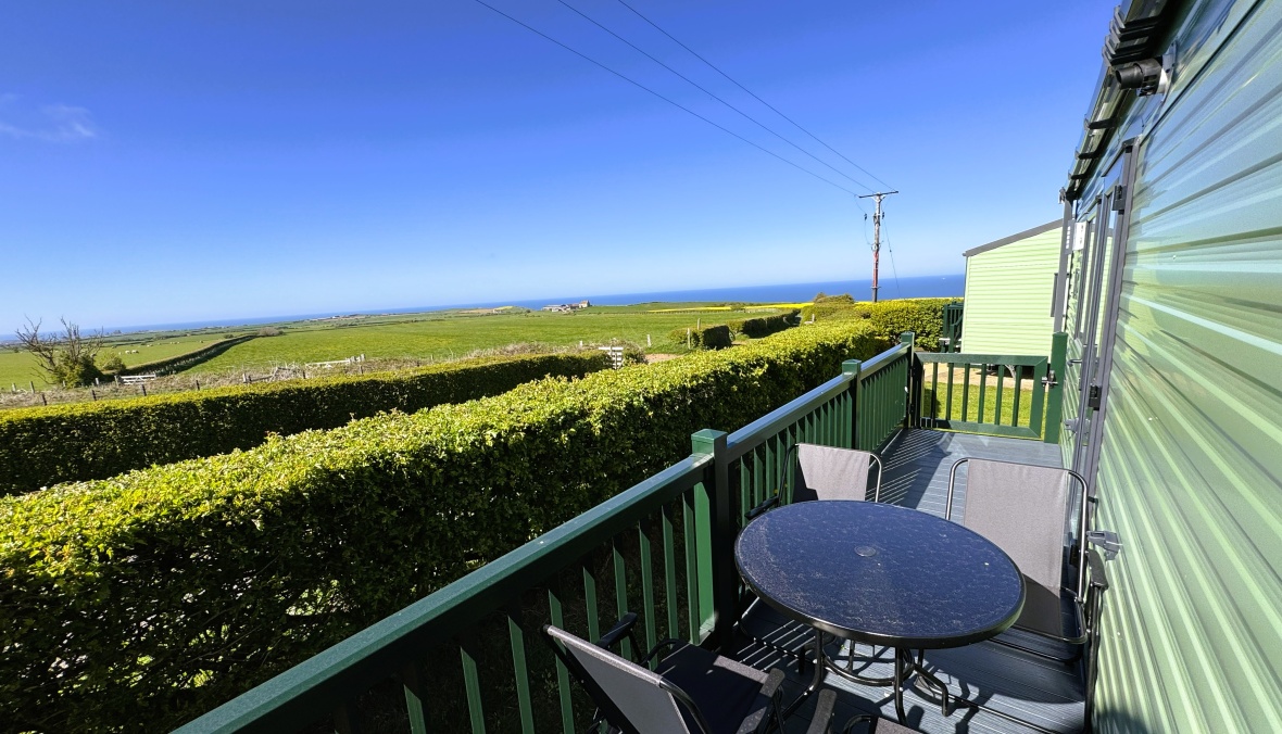 Seaview Luxury (2 Bed)