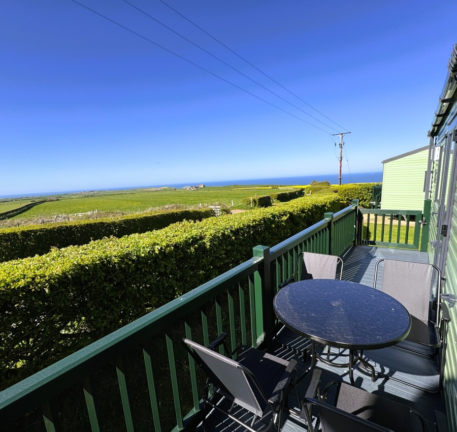 Seaview Luxury (2 Bed)