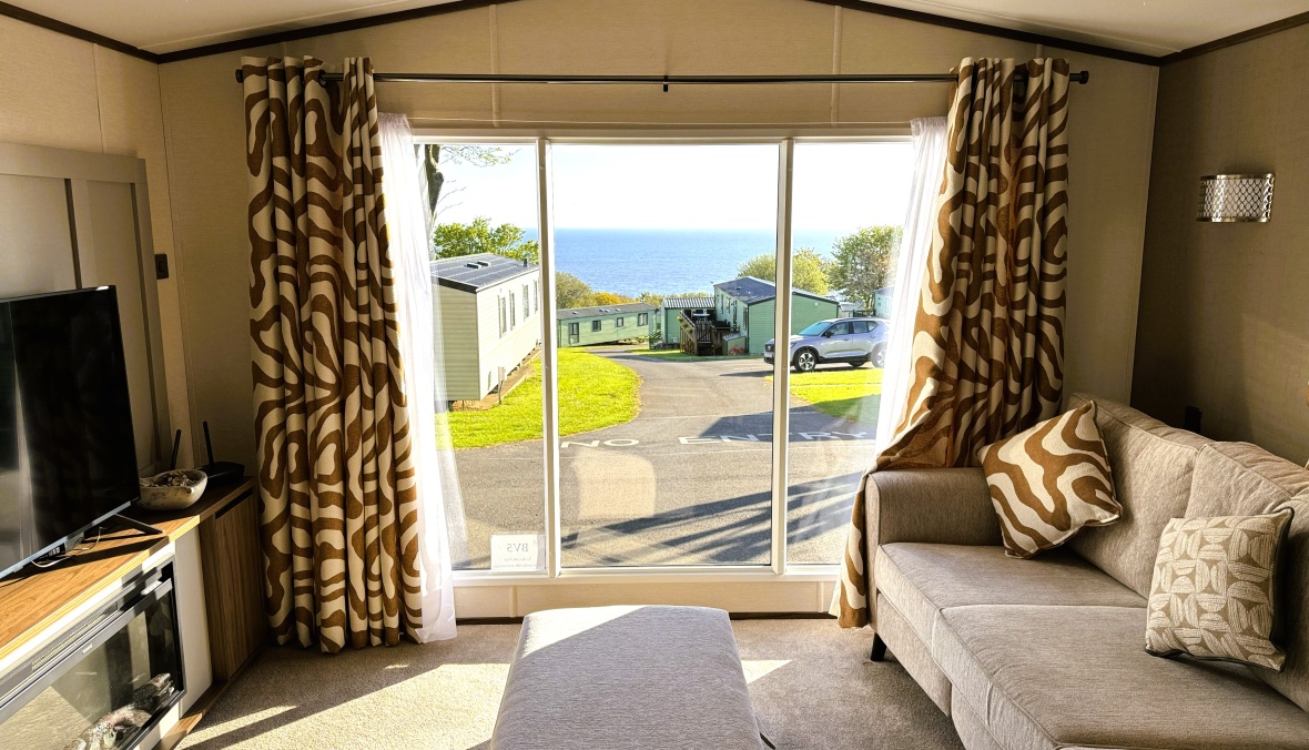 Super Luxury Caravans (2 Bed)