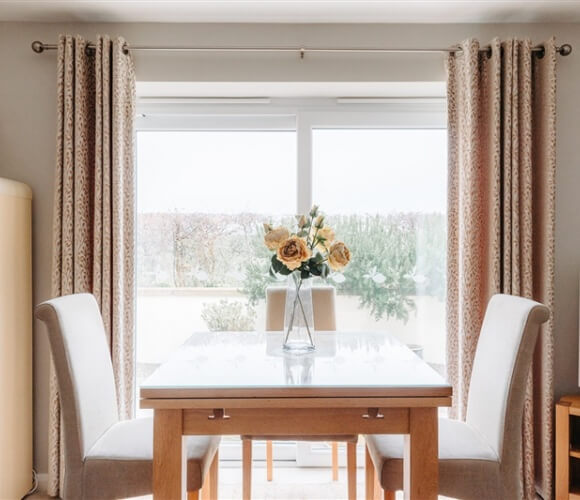 Lemon Cottage Dining Area