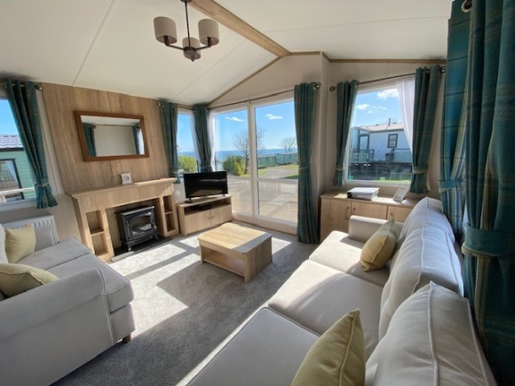 Country Luxury (2 Bed) image