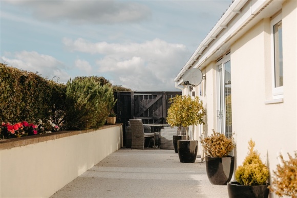 Lemon Cottage image