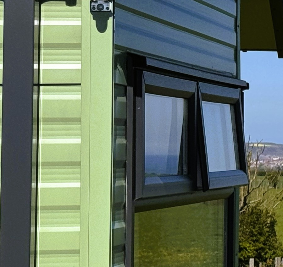 Seaview Luxury (2 Bed)